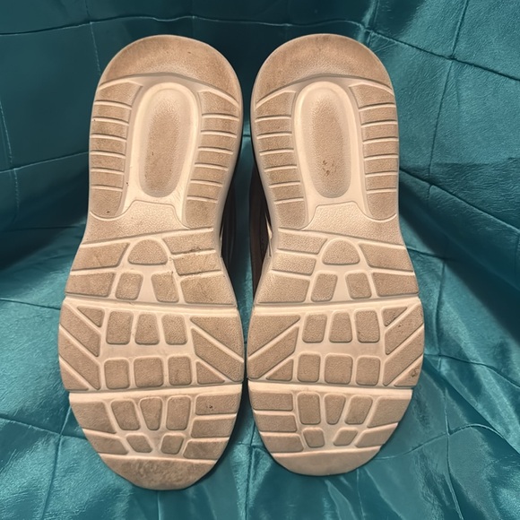 Leopard Print Sneakers - Size 7 - Picture 8 of 8